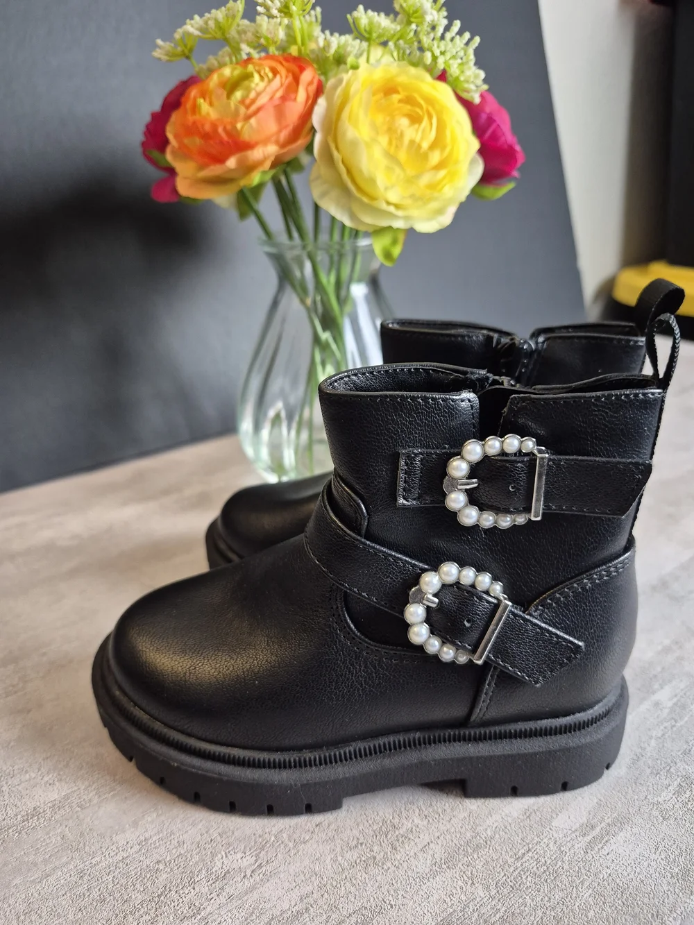 Cat&Jack Black Pearl-Buckle Ankle Boots.Toddler. Size 8